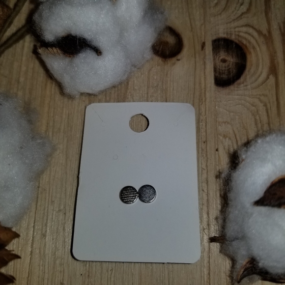 Super Shiny and Beautiful CZ Round Magnetic studs - Picture 7 of 11